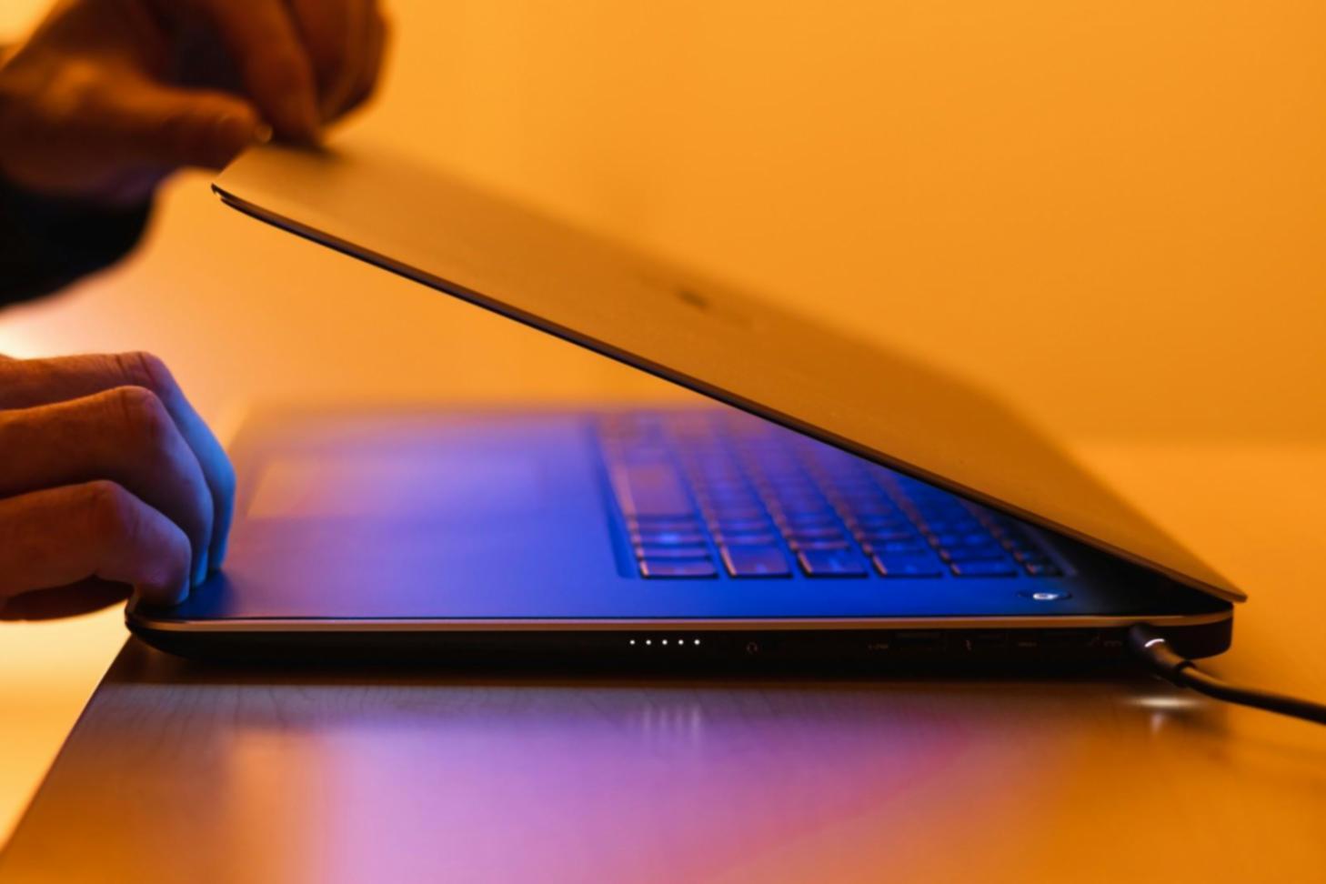 Équipe calyproviax travaillant sur un projet de venture building